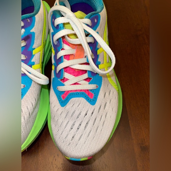 ASICS Novablast 2 - Picture 7 of 10